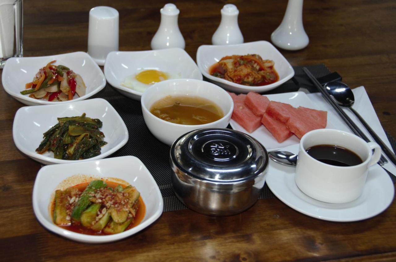 Seoul Hotel Myanmar Gyogon Pokoj fotografie